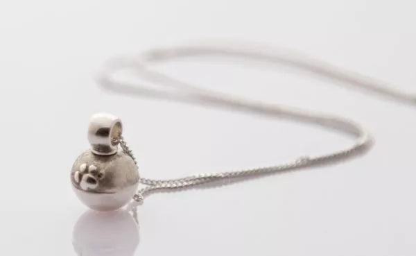 Ascheschmuck-Kette FINI mit Pfötchen