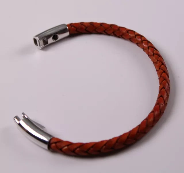 Embrace-Armband hellbraun, geöffnet
