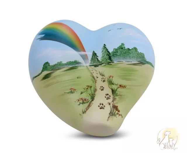 Herzurne bemalt Regenbogenweg