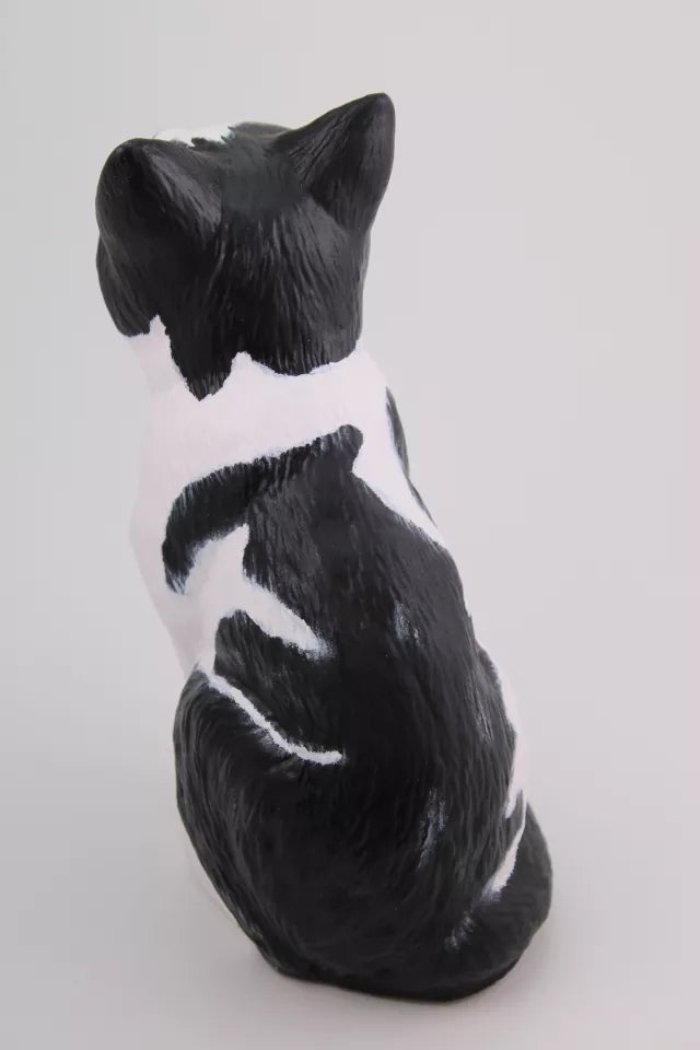 Katze nach Fotovorlage Ansicht von hinten