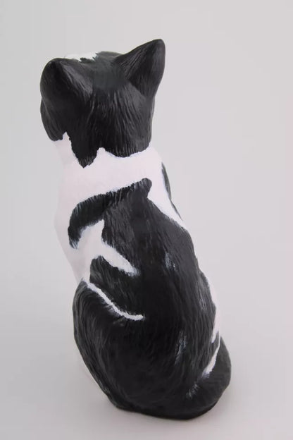 Katze nach Fotovorlage Ansicht von hinten