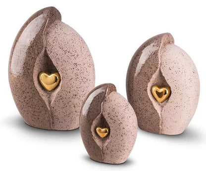 Designurne glänzendes Herz braun/beige Größenübersicht