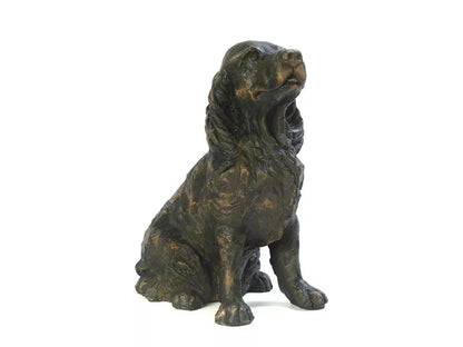 Kunstharzurne Spaniel Ansicht von vorne