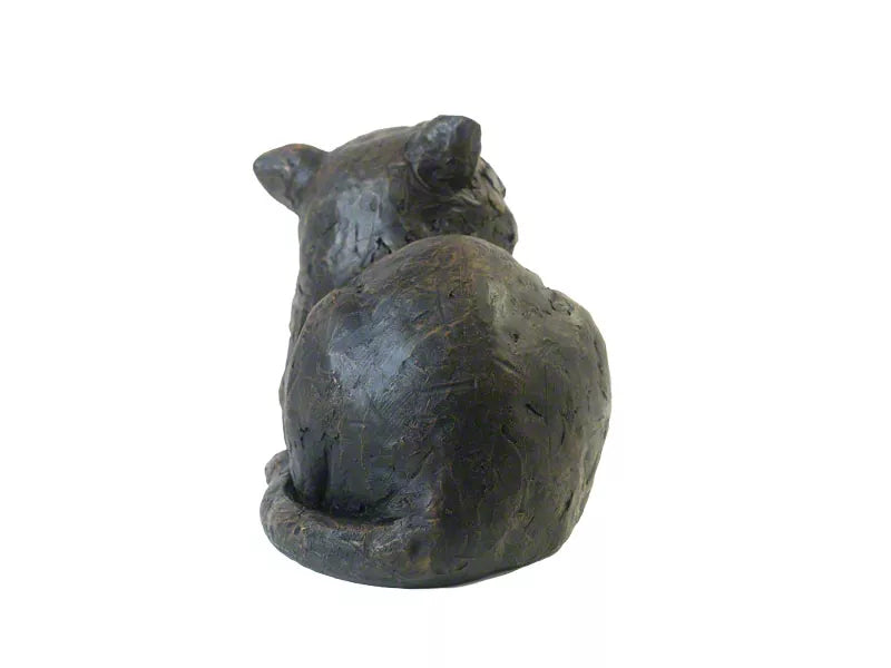Kunstharzurne liegende Katze Ansicht 2 von hinten