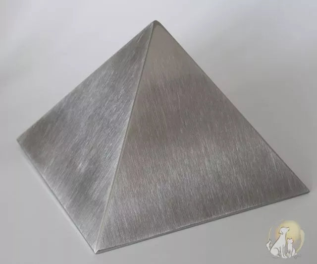 Tierurne Pyramide Edelstahl, Ansicht Kante