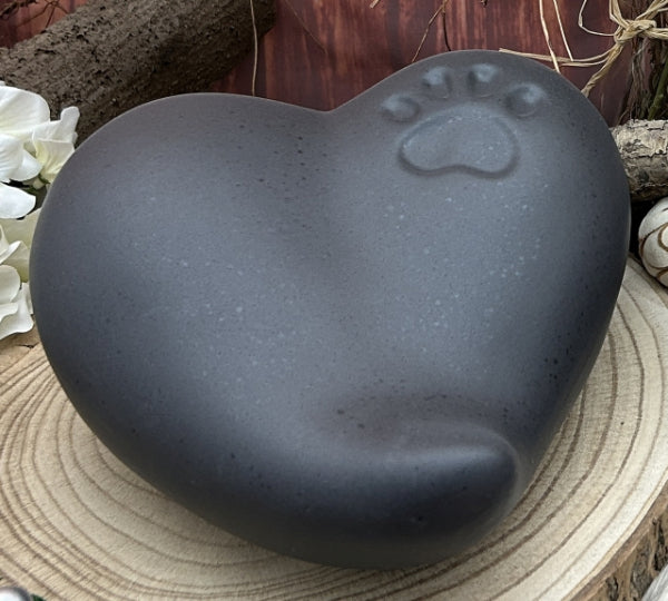 Tierurne Herz mit Pfote grau-schwarz 2,00 Liter