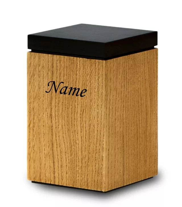 Holztierurne in Blockform Eiche ohne Motiv mit Name