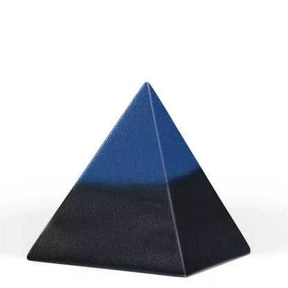 Keramikpyramide in schwarz, blau abgesetzt und patiniert 1,0 Liter