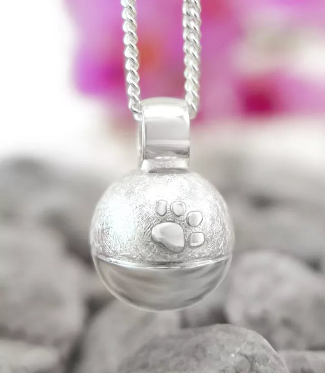 Ascheschmuck-Kette Fini mit Pfötchen