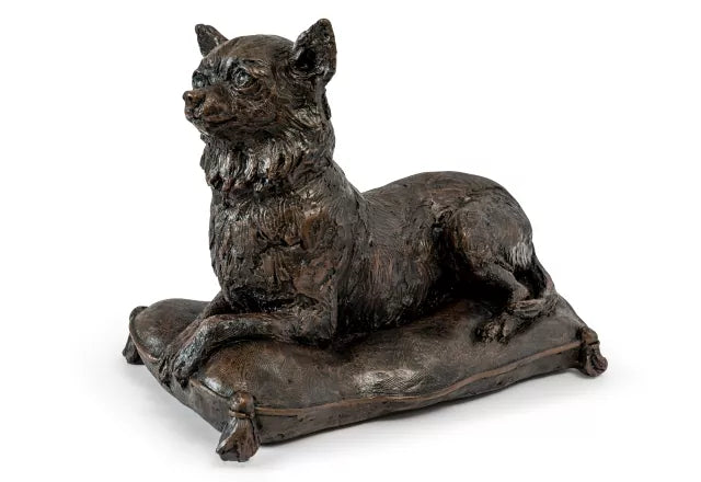 Kunstharzurne Chihuahua Ansicht von der Seite