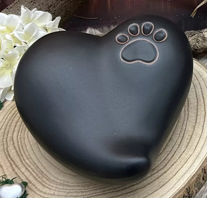 Tierurne Herz mit Pfote schwarz-matt 2,00 Liter