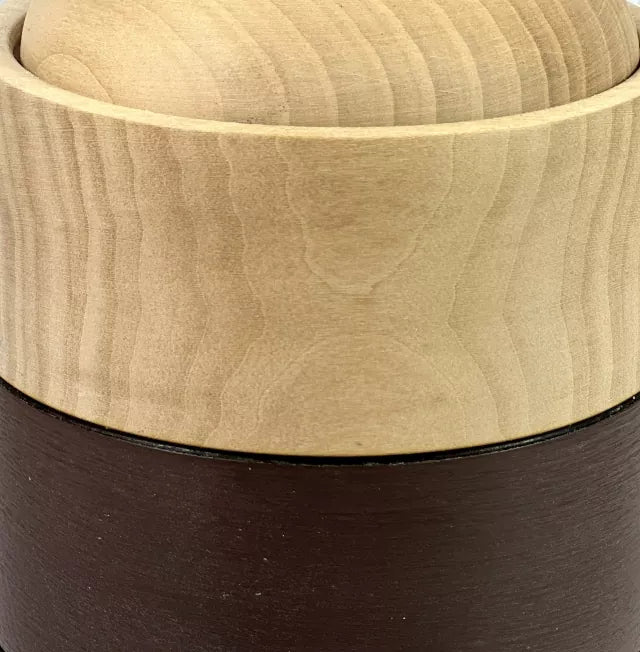 Tierurne Holz Farbmuster dunkelbraun
