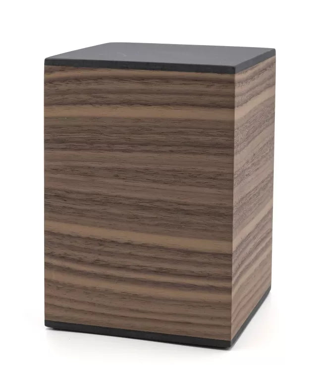 Holztierurne Vega Nussbaum