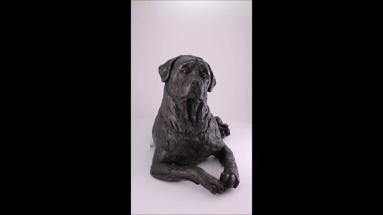 Produktvideo Kunstharzurne Rottweiler-Skulptur