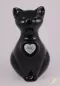 Mobile Preview: Beispielurne in Katzenform schwarz mit silberfarbenem Folienherz und Namen "Dinky"