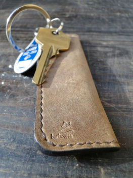 Preview: befüllbarer Lederschlüsselanhänger Escon camel