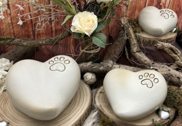 Preview: Tierurne Herz mit Pfote creme, Übersicht alle Größen