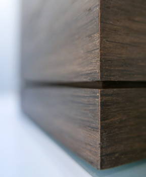 Preview: Detailansicht Holzurne umlaufende Maserung Räuchereiche