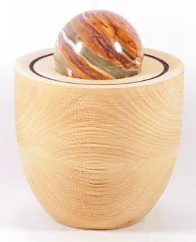 Tierurne Holz, Linde, Zierring, Onyxmarmor-Deckel, Einzelstück, 1,0 Liter