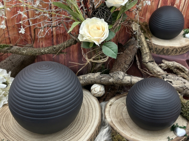 Preview: Tierurne Kugel Lebensspirale Größenübersicht grau-schwarz