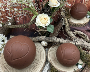 Preview: Tierurne Kugelform Doppelherz Größenübersicht braun