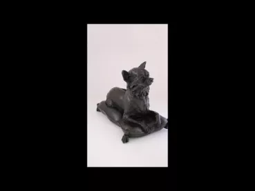 Produktvideo Kunstharzurne Chihuahua-Skulptur
