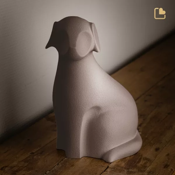 Tierurne Hund Keramik in braun Ansicht seitlich Tierurne Hund Keramik in braun Ansicht seitlich